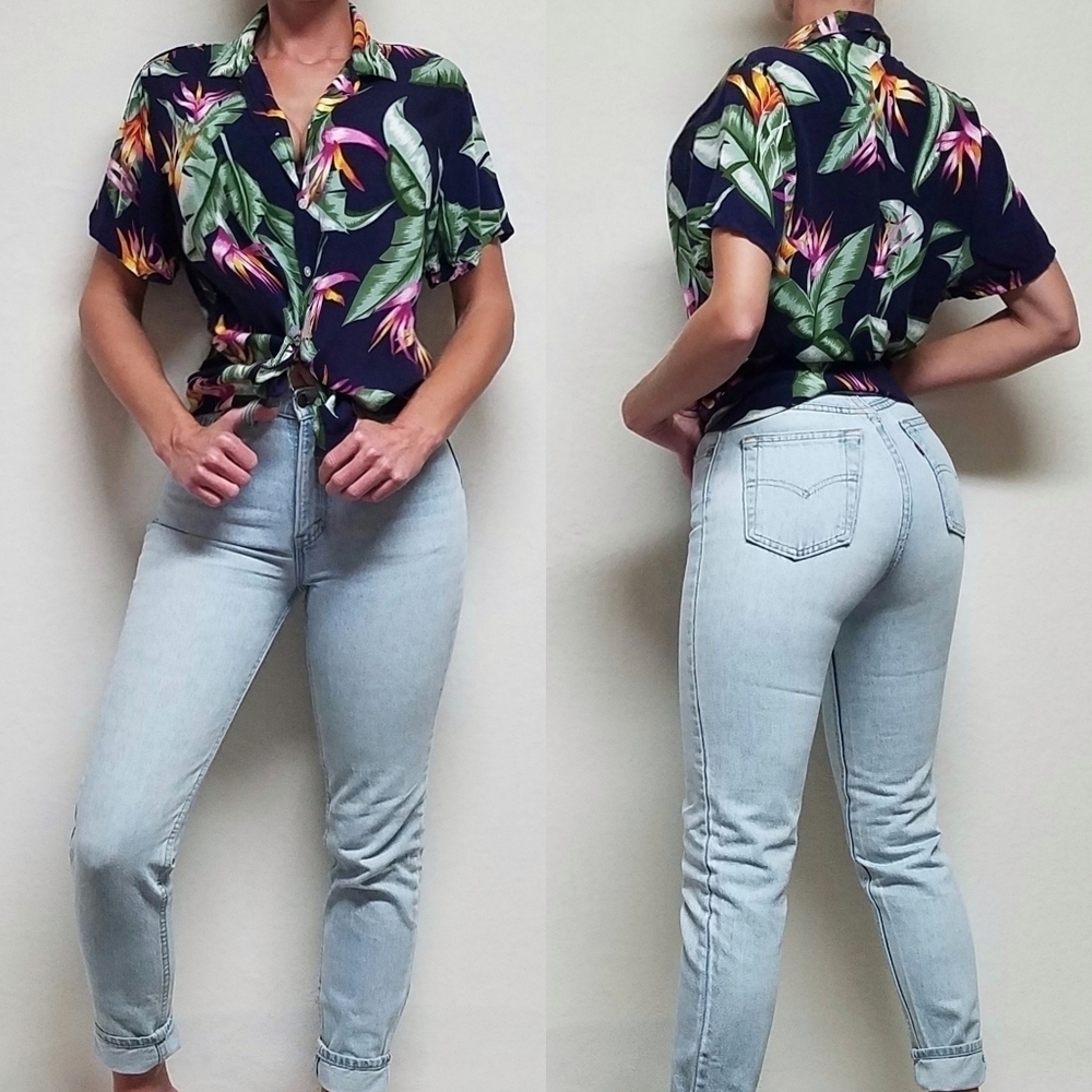 VINTAGE 1970s Forum Magenta Banana Leaf Floral Tropical Print Button Up Top XL